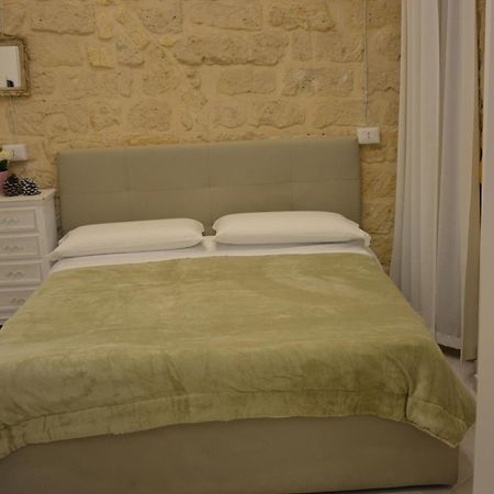Dimora Del Carmine Hotel Bari Exterior photo