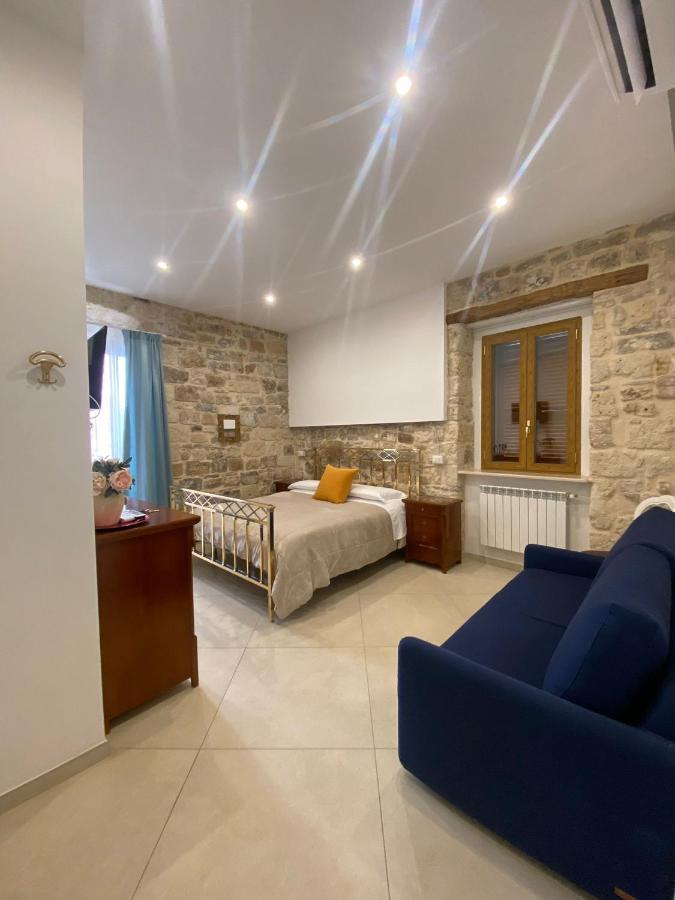 Dimora Del Carmine Hotel Bari Exterior photo