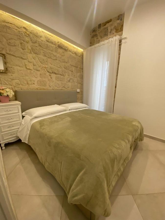 Dimora Del Carmine Hotel Bari Exterior photo
