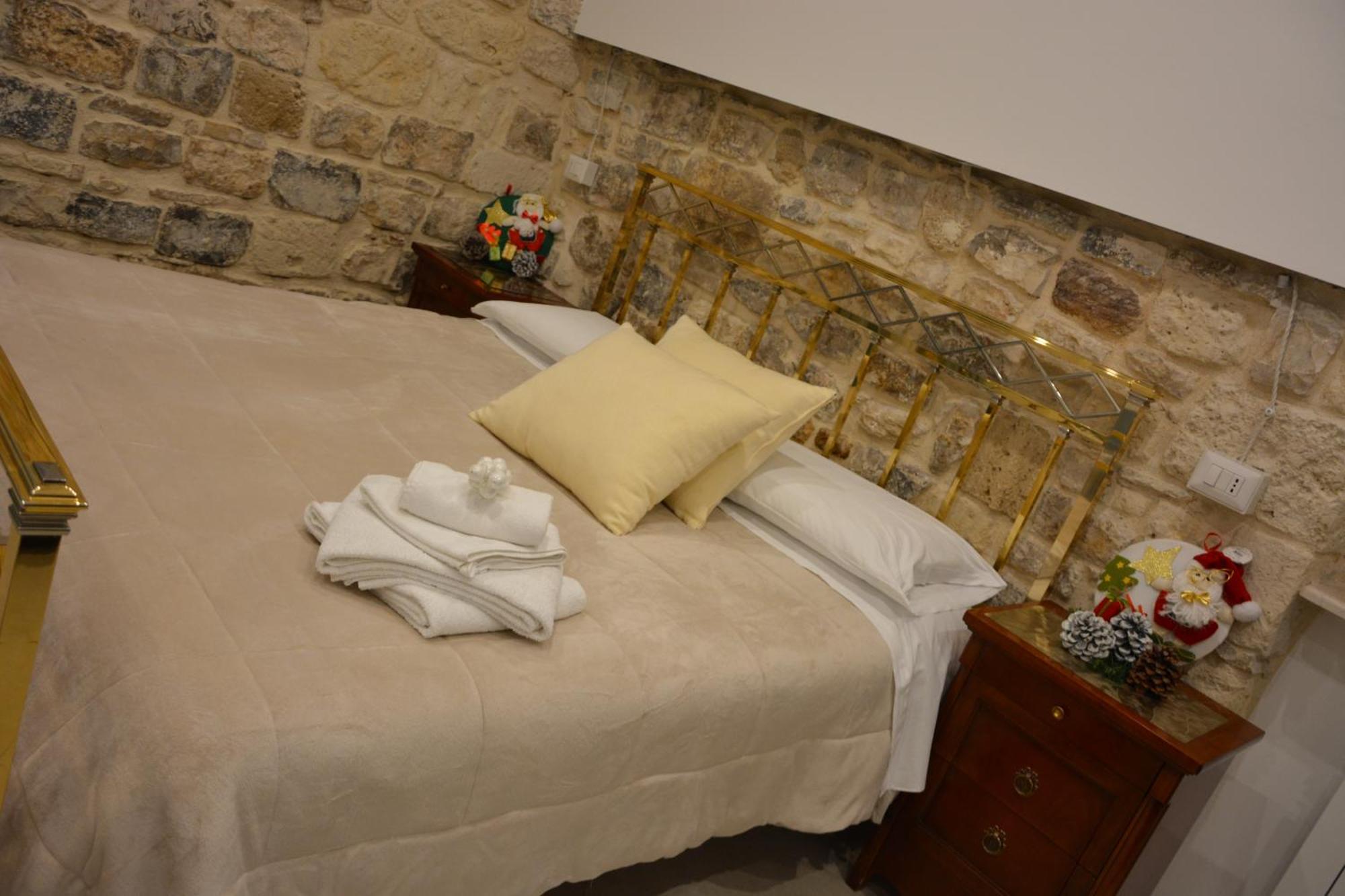 Dimora Del Carmine Hotel Bari Exterior photo
