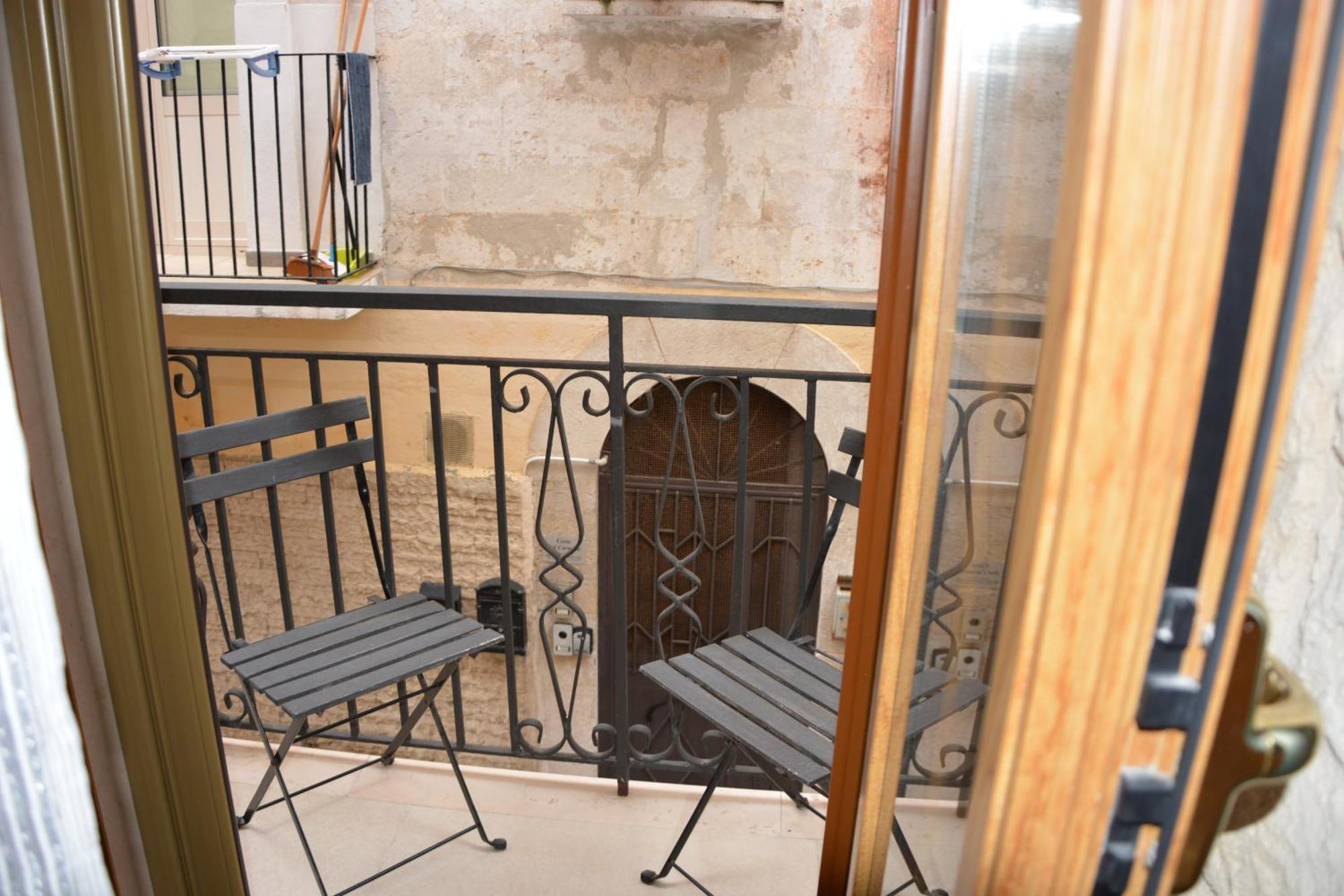 Dimora Del Carmine Hotel Bari Exterior photo